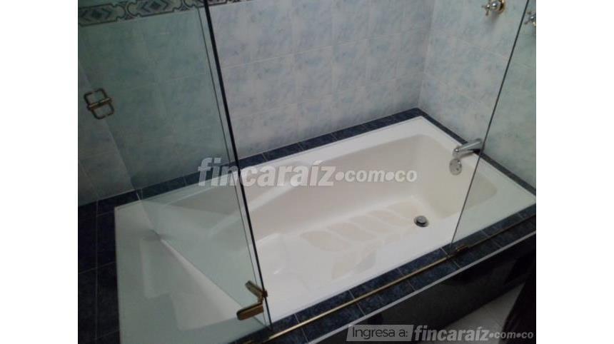 Piso – Bogotá, Santa Bárbara, Localidad Usaquén - Más