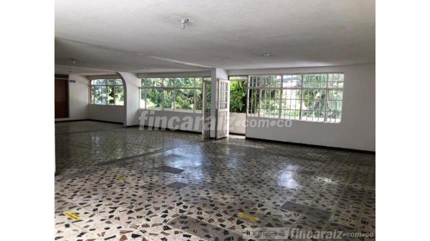 Local en Arriendo - Vista 2