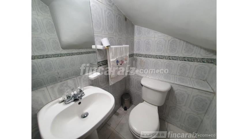 Piso – Bogotá, Parque Simón Bolívar-CAN, Localidad Teusaquillo - Más