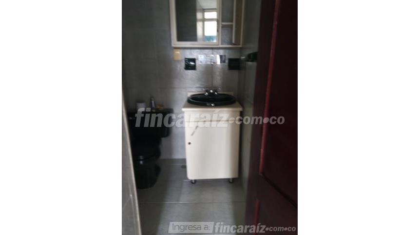 Piso – Bogotá, Localidad Suba - Más