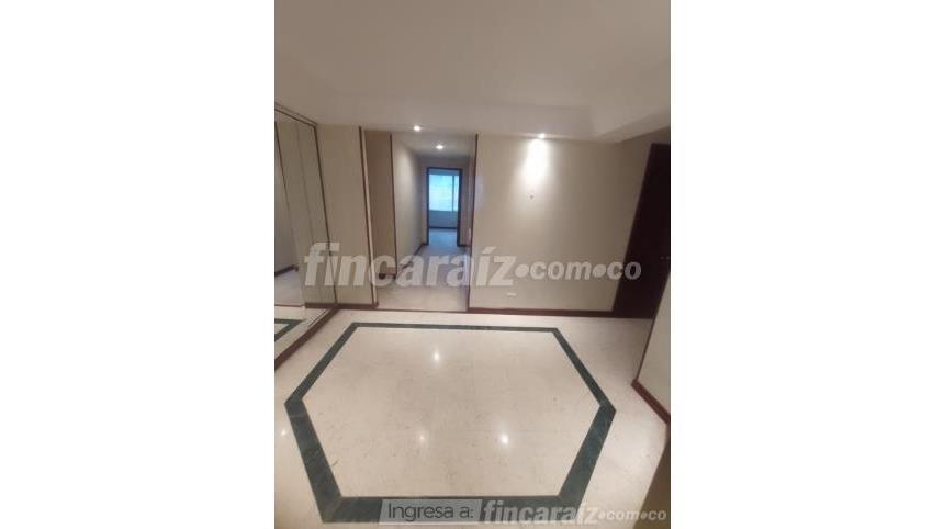 Piso – Bogotá, Chicó Lago - Vista 3