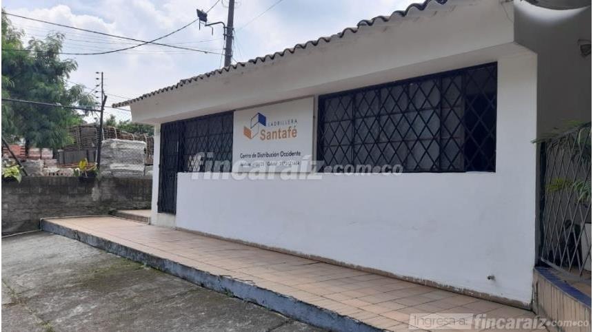 Bodega en Arriendo - Más