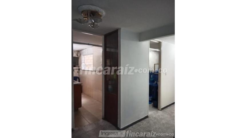 Piso – Bogotá, Parque Simón Bolívar-CAN, Localidad Teusaquillo - Más