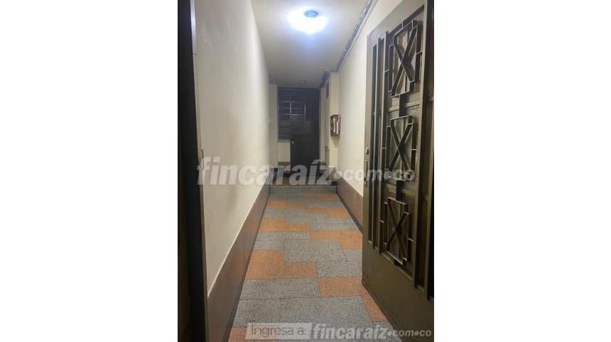 Piso – Bogotá, Las Cruces - Más