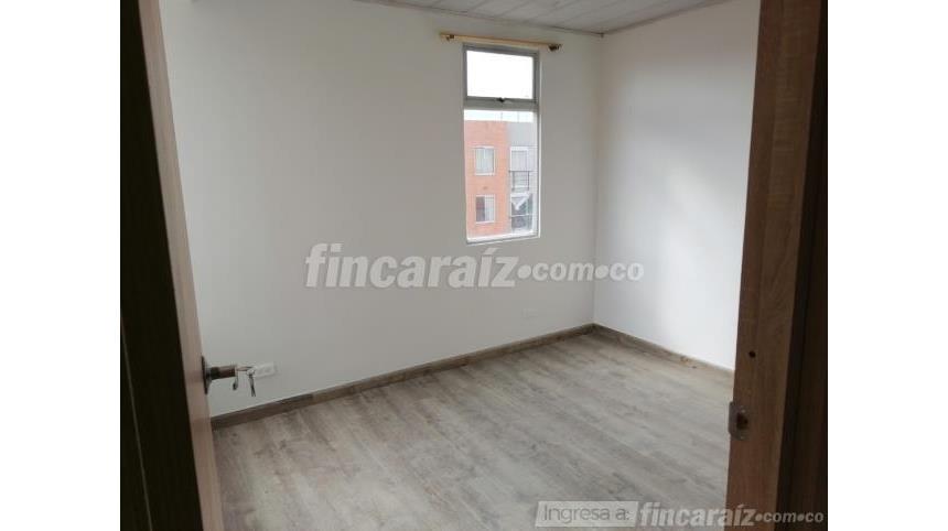 Piso – Bogotá, Parques de Bogotá, Localidad Bosa - Vista 2
