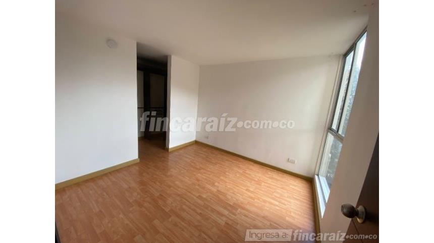 Piso – Bogotá, Aures, Localidad Suba - Más