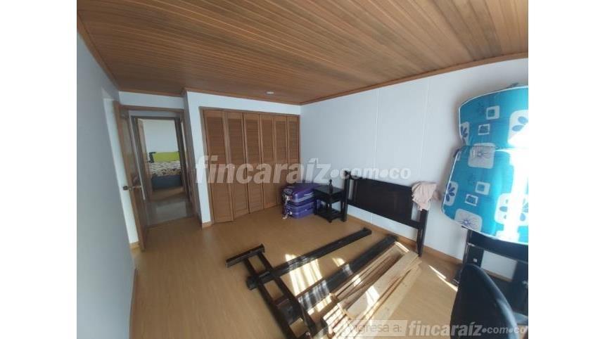 Piso – Bogotá, Bosque de Medina, Localidad Usaquén - Más