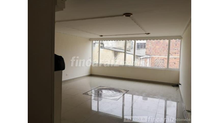 Piso – Bogotá, Santa Isabel, Localidad Los Mártires - Más