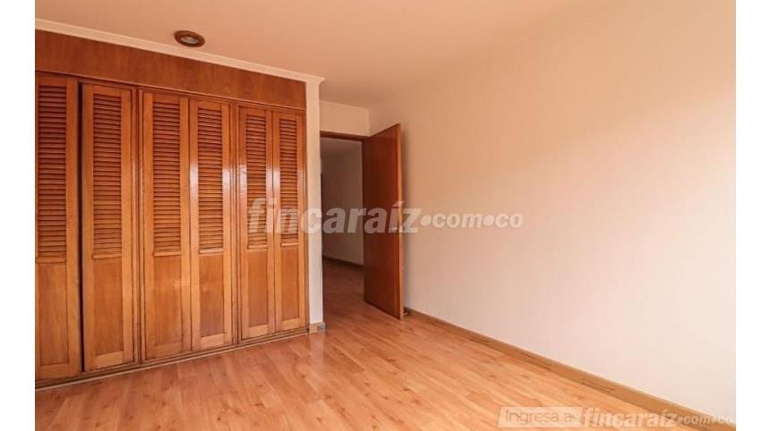 Piso – Bogotá, Santa Bárbara, Localidad Usaquén - Más