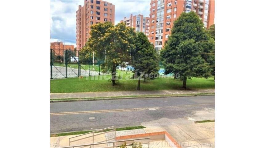Piso – Bogotá, Villas de Santa Teresa, Localidad Suba