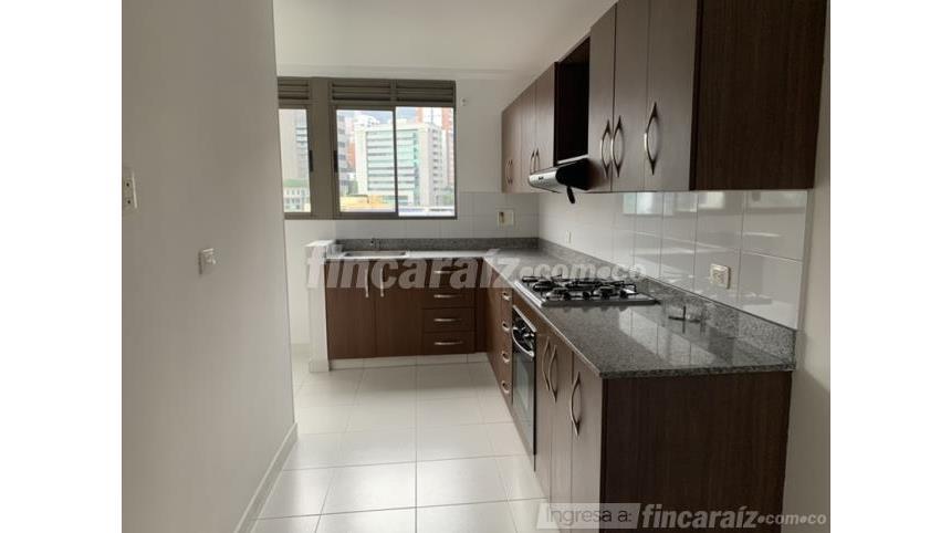 Apartment in Medellín, La Aguacatala, El Poblado - View 4