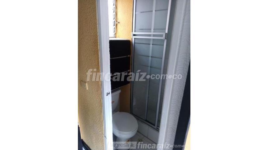 Piso – Bogotá, Calandaima, Localidad Kennedy - Más