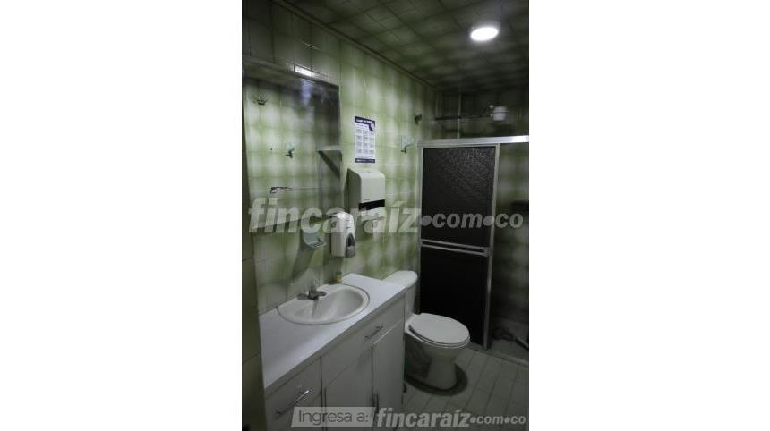 Local en Arriendo - Más