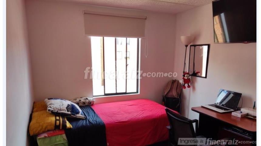 Piso – Bogotá, Bolivia, Localidad Engativá - Más