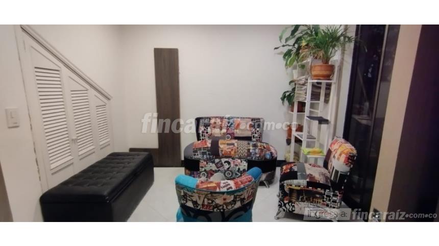 Piso – Bogotá, Los Cedros, Localidad Usaquén - Más