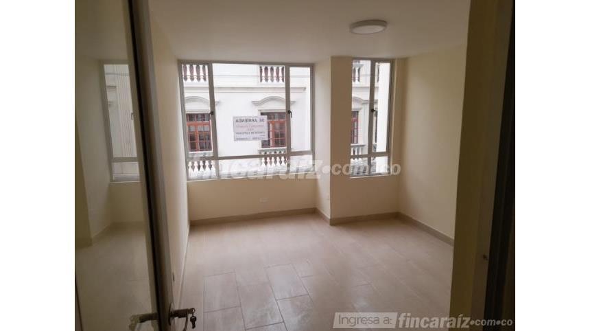 Oficina en Arriendo - Más