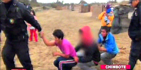 Chiclayo: castigan a delincuentes por robar olla con cuy frito