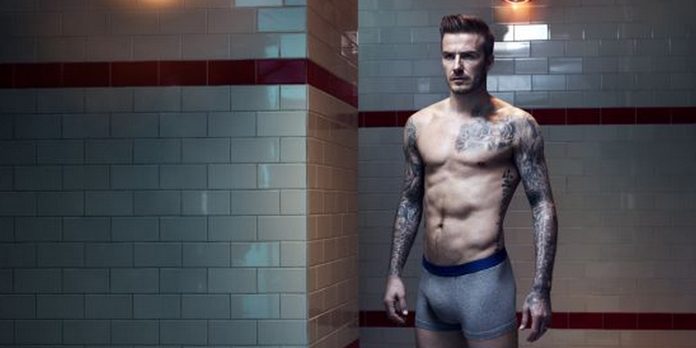 David Beckham posa en calzoncillos para lanzar nueva colección de H&M
