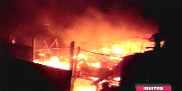 Iquitos: dos incendios destruyeron más de 40 casas en menos de tres horas