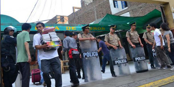 Jirón Quilca: desalojan a libreros de la Asociación Boulevard de la Cultura