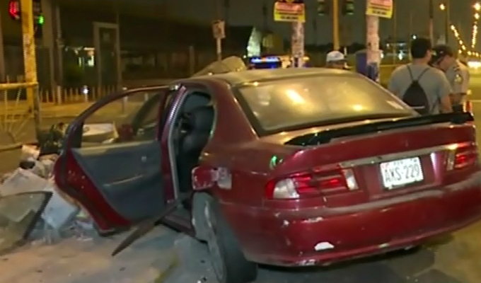 SMP: dos vehículos chocan aparatosamente por presunto exceso de velocidad