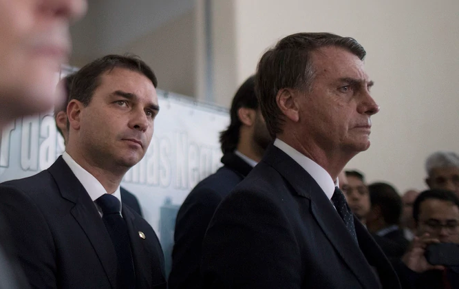 Brasil: hijo de presidente Jair Bolsonaro es investigado por depósitos sospechosos