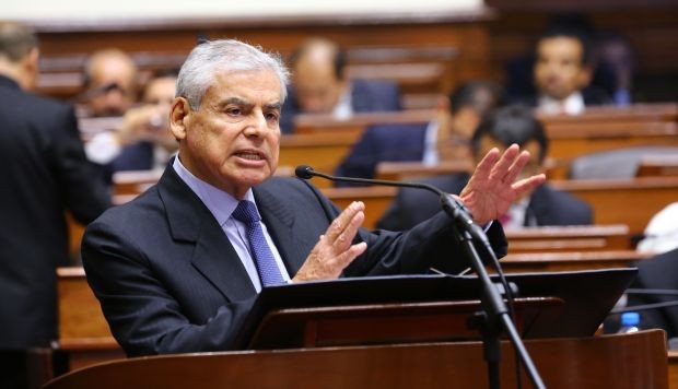 Renuncia de Villanueva a la PCM no sorprendió a algunos congresistas