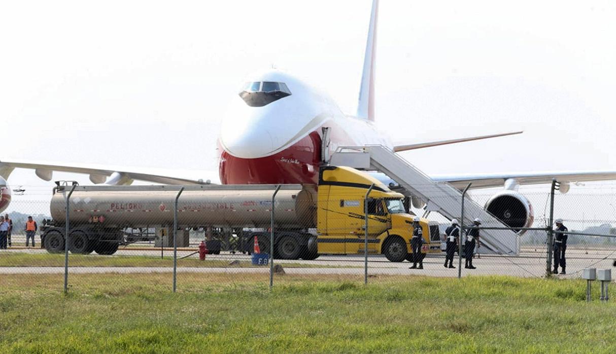 Chile envía primer avión cisterna a la Amazonía para combatir incendios