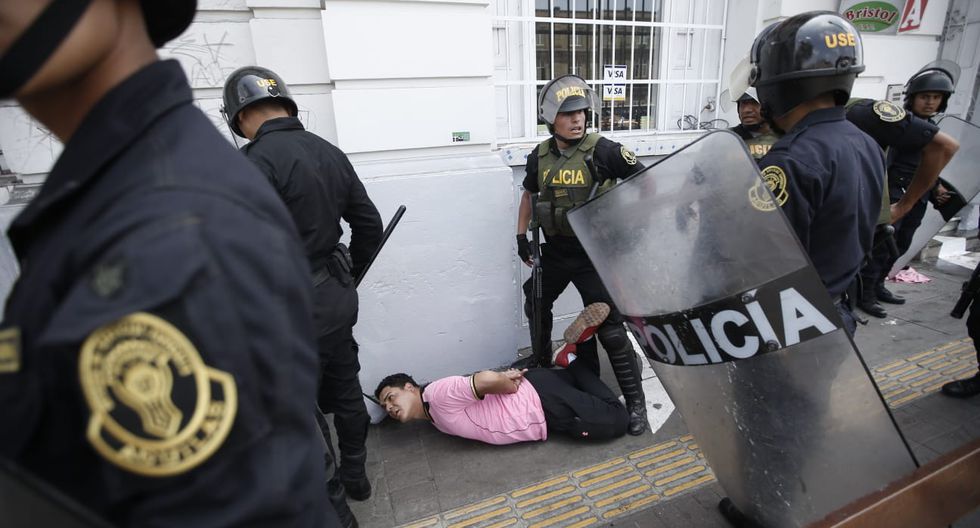 Paro de colectiveros: violencia y bloqueos en principales avenidas