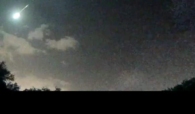 Bólido o meteorito fue avistado en el cielo de Lima e Ica