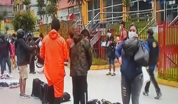 La Victoria: ambulantes toman calles de Gamarra...