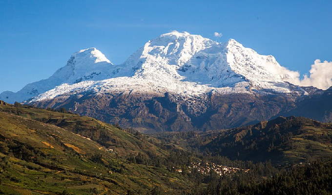 Áncash: tres montañistas peruanos desaparecen en el nevado Huascarán