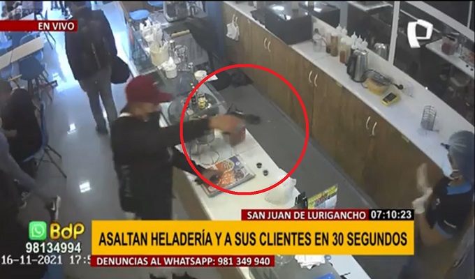 SJL: asaltan a trabajadores y clientes de heladería en solo 30 segundos