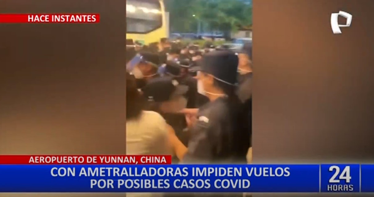 China: impiden viaje de pasajeros con ametralladoras tras aplicar política "Cero COVID-19"