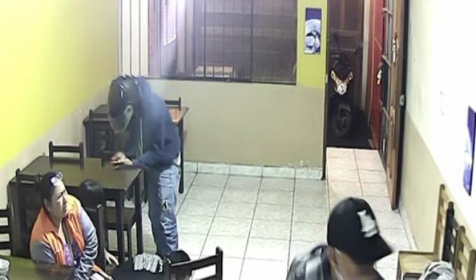 Chorrillos: buscan a delincuentes que asaltaron a...