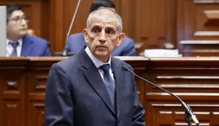 Ministro V&iacute;ctor Torres expuso ante el Congreso plan contra la inseguridad ciudadana para el 2024