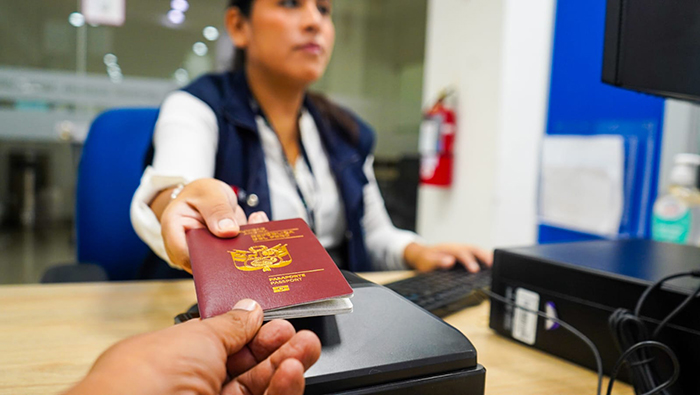 Migraciones amplía atención en junio para pasaportes: estas sedes atienden también los fines de semana