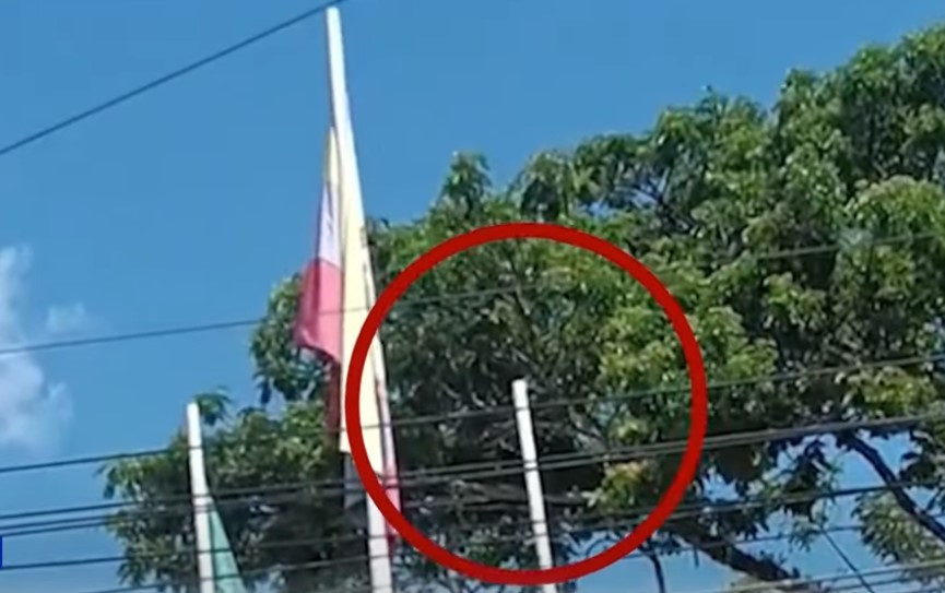 Retiran bandera peruana en Leticia durante visita de Gustavo Petro
