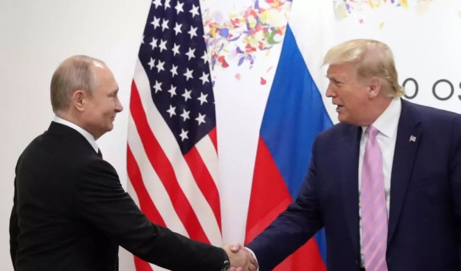 Trump confirma reunión con Putin el 15 de agosto en Alaska