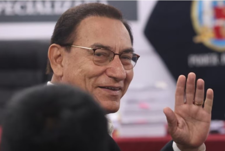 Martín Vizcarra cobra mensualmente 18 mil soles a su propio partido