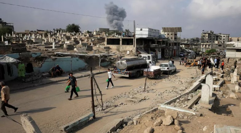 Ataque israelí en Gaza deja 49 muertos, incluidos quienes buscaban comida
