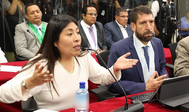 Raúl Noblecilla es suspendido dos meses por faltas de respeto a los magistrados del Poder Judicial