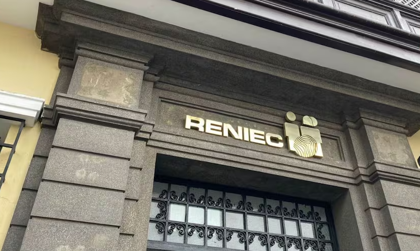Reniec asegura que cumplió ley electoral vigente tras publicar padrón inicial