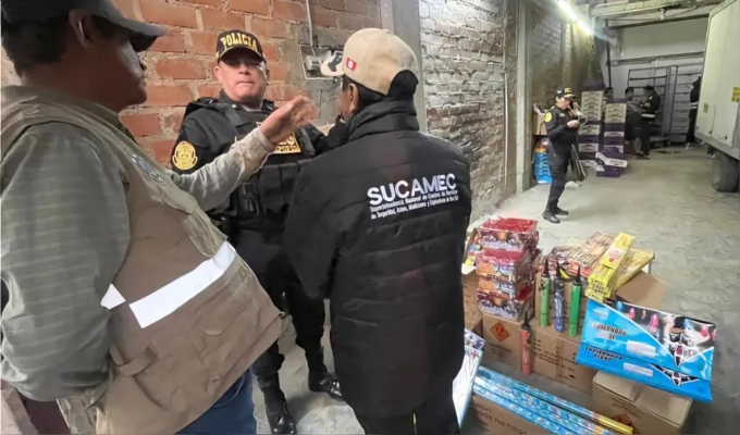 VMT: incautan 600 cajas de pirotécnicos almacenados en vivienda