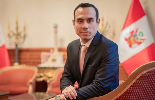 EXCLUSIVO: Presidente Jerí indica que pedirá facultades para extender bloqueo de celulares en penales