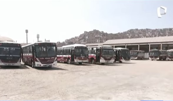 Amenazan de muerte a chofer de la línea ‘T’. Dos falsos pasajeros le dejaron una bala