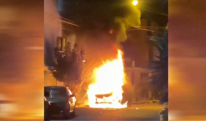 Desconocido incendia vehículo de comisario en Huaura