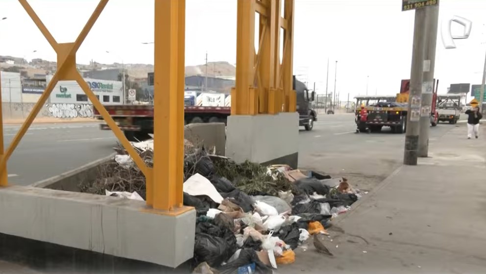 Panamericana Sur registra acumulación de basura tras suspensión de cobro de peaje