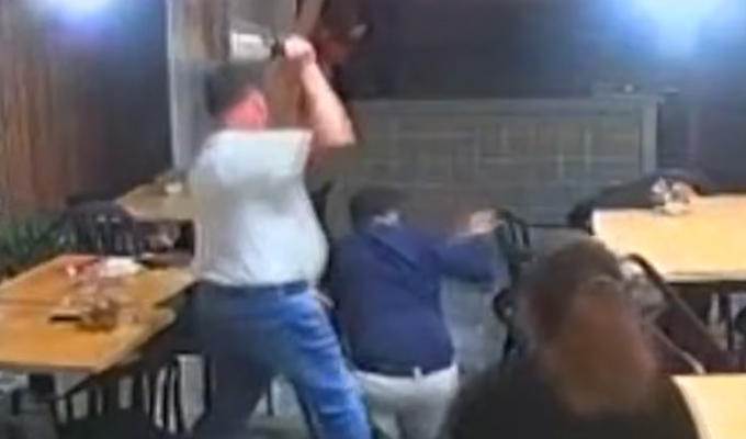 Fiscal y abogado se pelean a botellazos dentro de un bar en Áncash