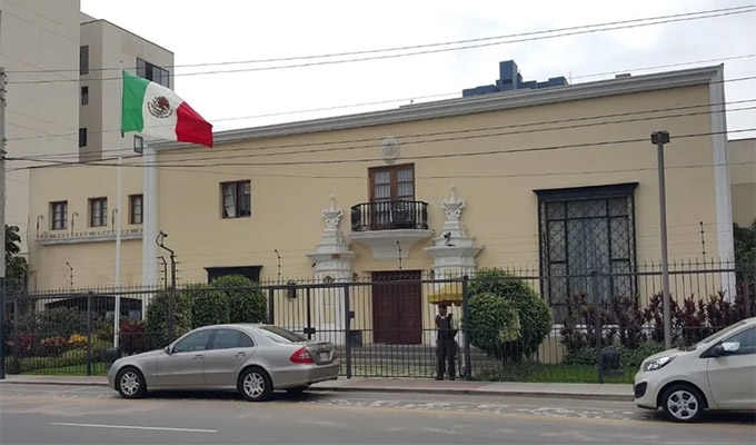 Encargada de la Embajada de México dejó Lima: Ejecutivo dispuso medida tras asilo a Betssy Chávez